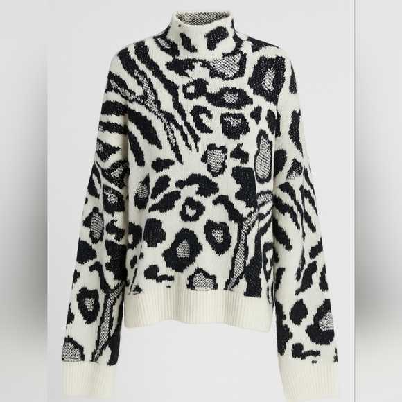 Forever 21 Sweaters - Forever 21 Black and White Animal Print Sweater Oversized Mock Neck Medi…
